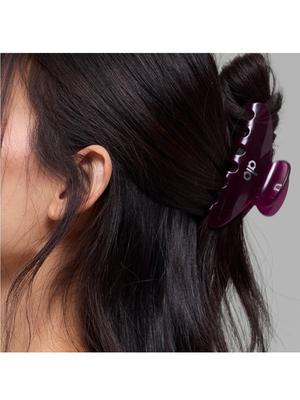 Alo 90's Claw Clip - Burgundy Clear Limited